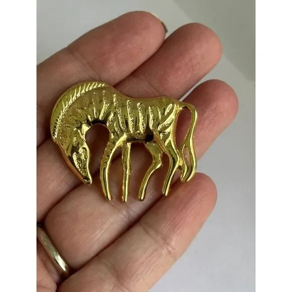 Gold Tone Zebra Brooch - Picture 4 of 5